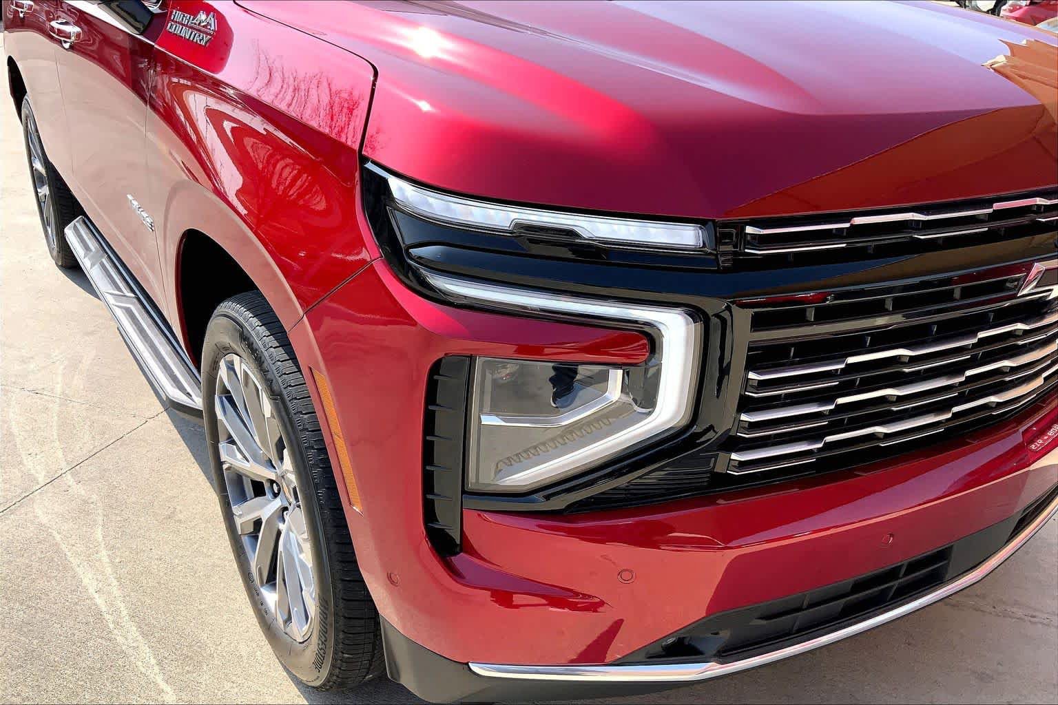 Used 2025 Chevrolet Tahoe High Country AWD/4WD image 27