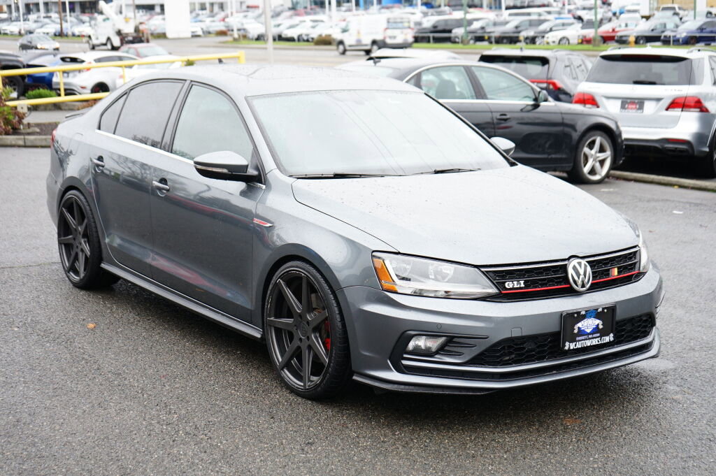 Used 2017 Volkswagen Jetta GLI image 7