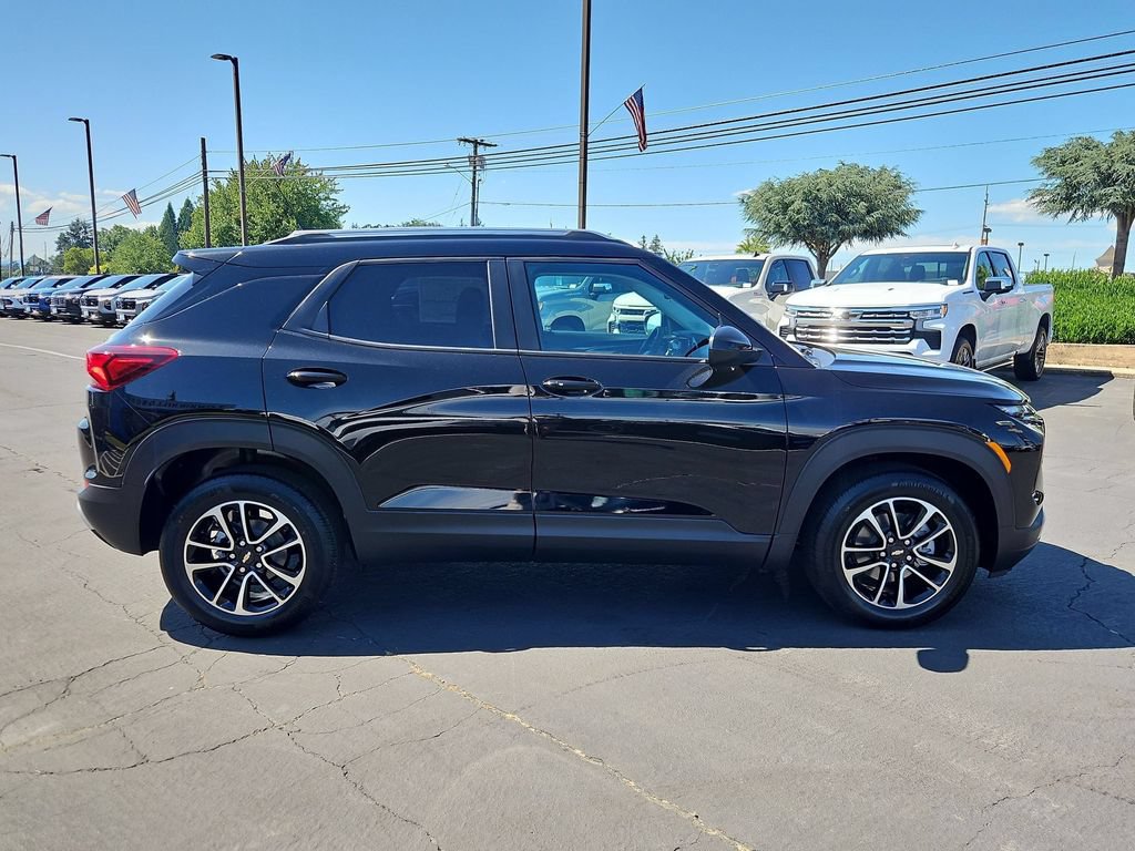 New 2026 Chevrolet TrailBlazer LT w/ Driver Confidence Package FWD image 7