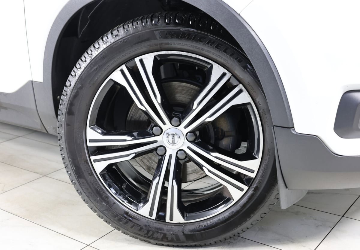 Used 2020 Volvo XC40 T5 Inscription w/ Protection Package Premier AWD/4WD image 14
