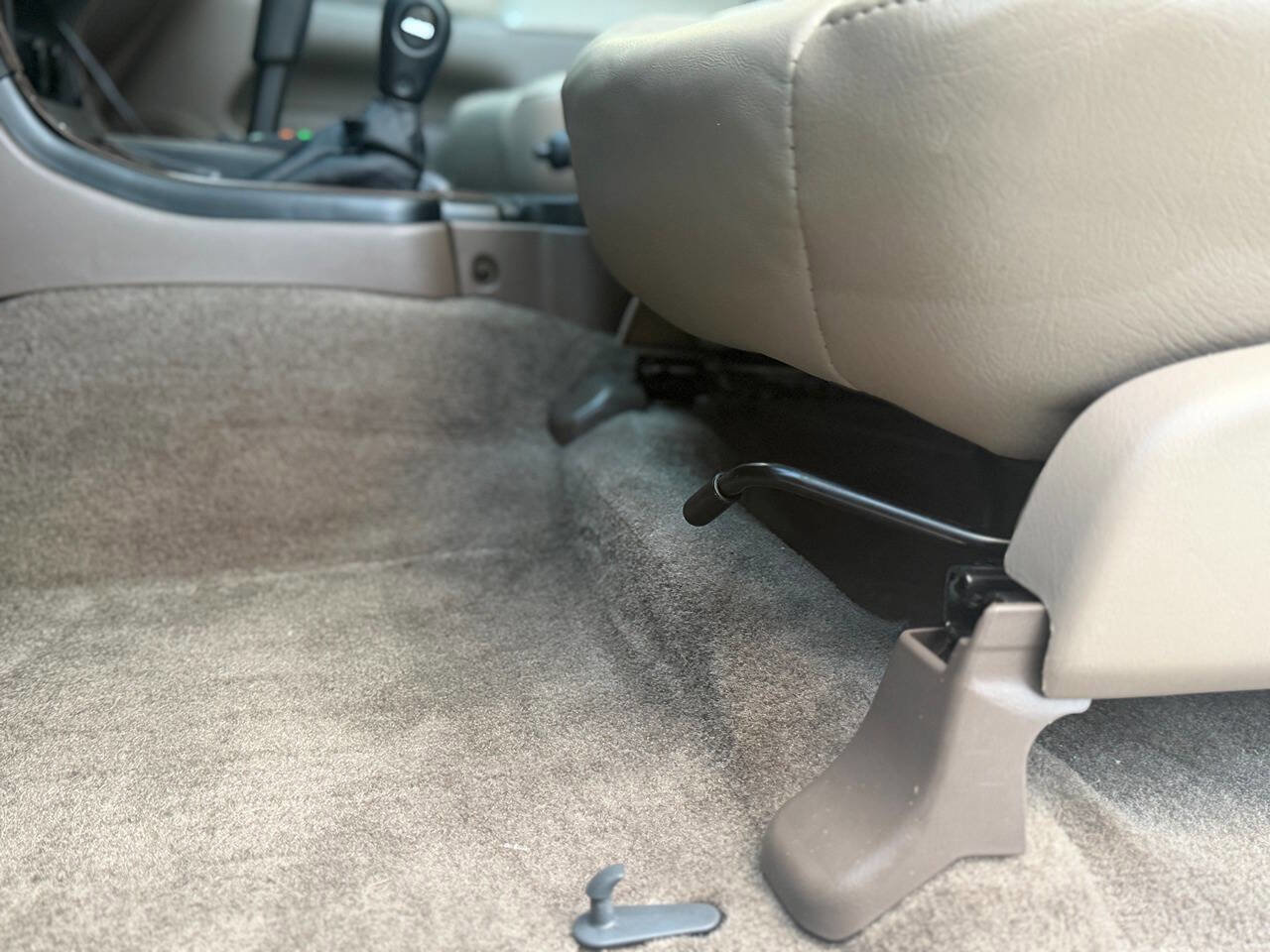 Used 2001 Toyota 4Runner SR5 image 8