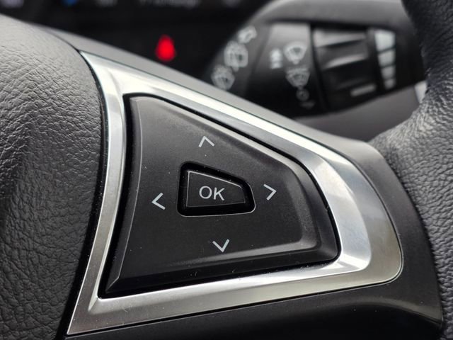 Used 2022 Ford Edge Titanium image 13