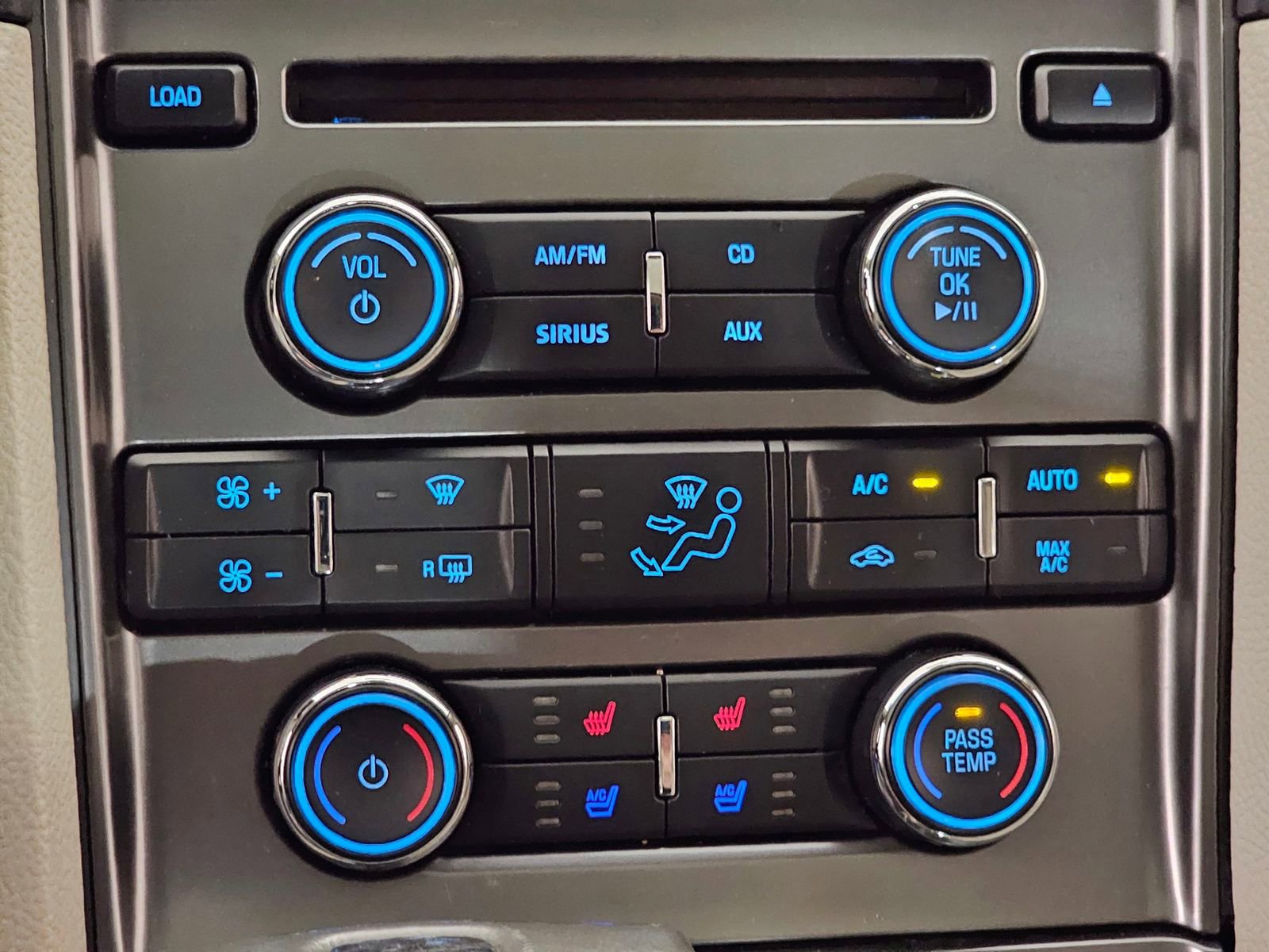 Used 2010 Ford Taurus Limited image 24