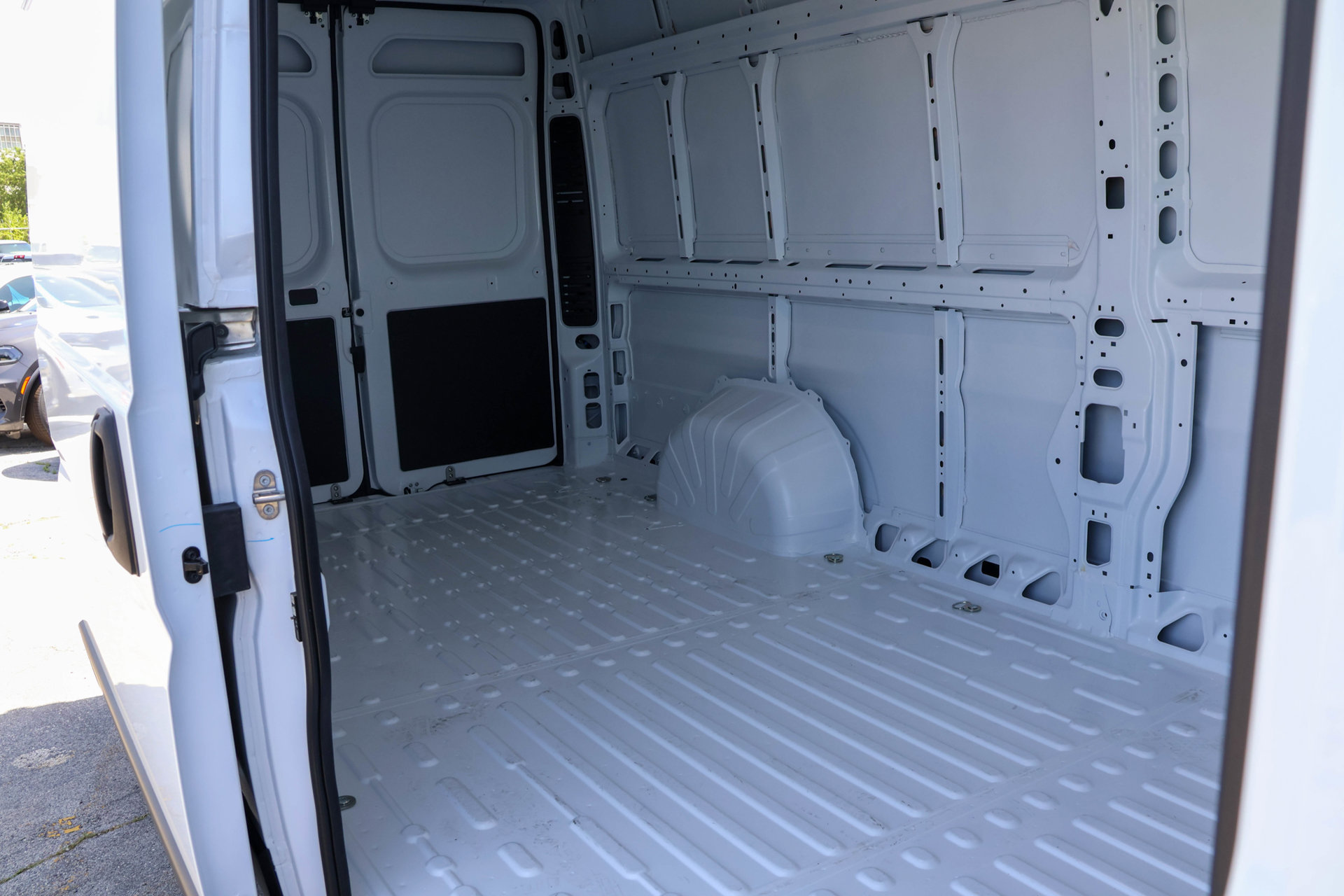 New 2026 RAM ProMaster 3500 w/ Convenience Group FWD image 14