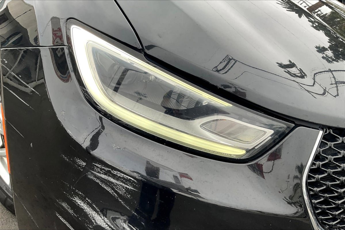 Used 2022 Chrysler Pacifica Touring-L FWD image 30