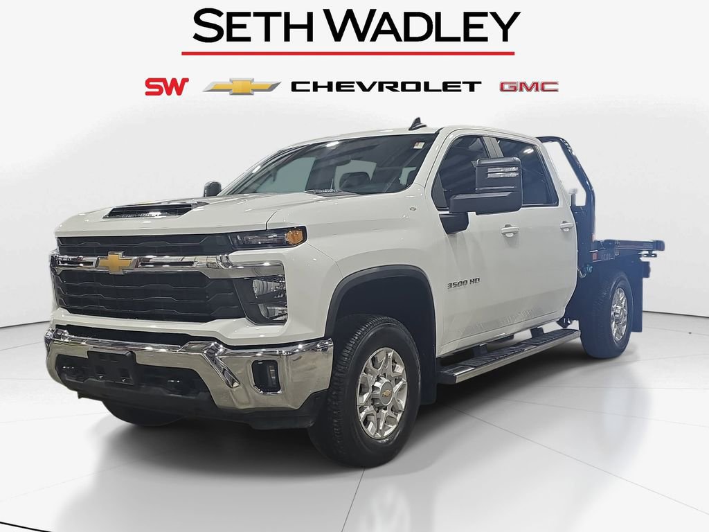 Used 2024 Chevrolet Silverado 3500 LT w/ Convenience Package image 3