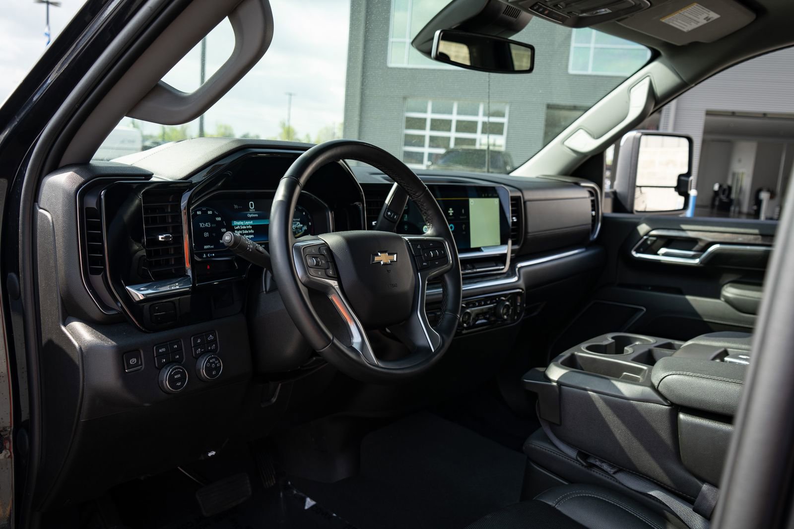 Used 2024 Chevrolet Silverado 2500 LTZ AWD/4WD image 13
