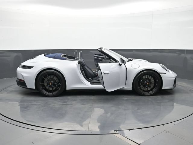 Certified 2026 Porsche 911 Carrera GTS RWD image 30