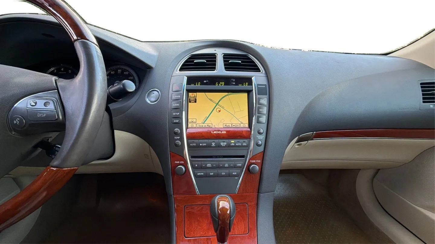 Used 2010 Lexus ES 350 FWD image 32