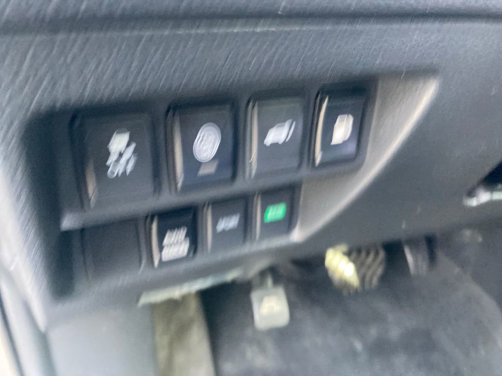 Used 2020 Nissan Rogue SV AWD/4WD image 42