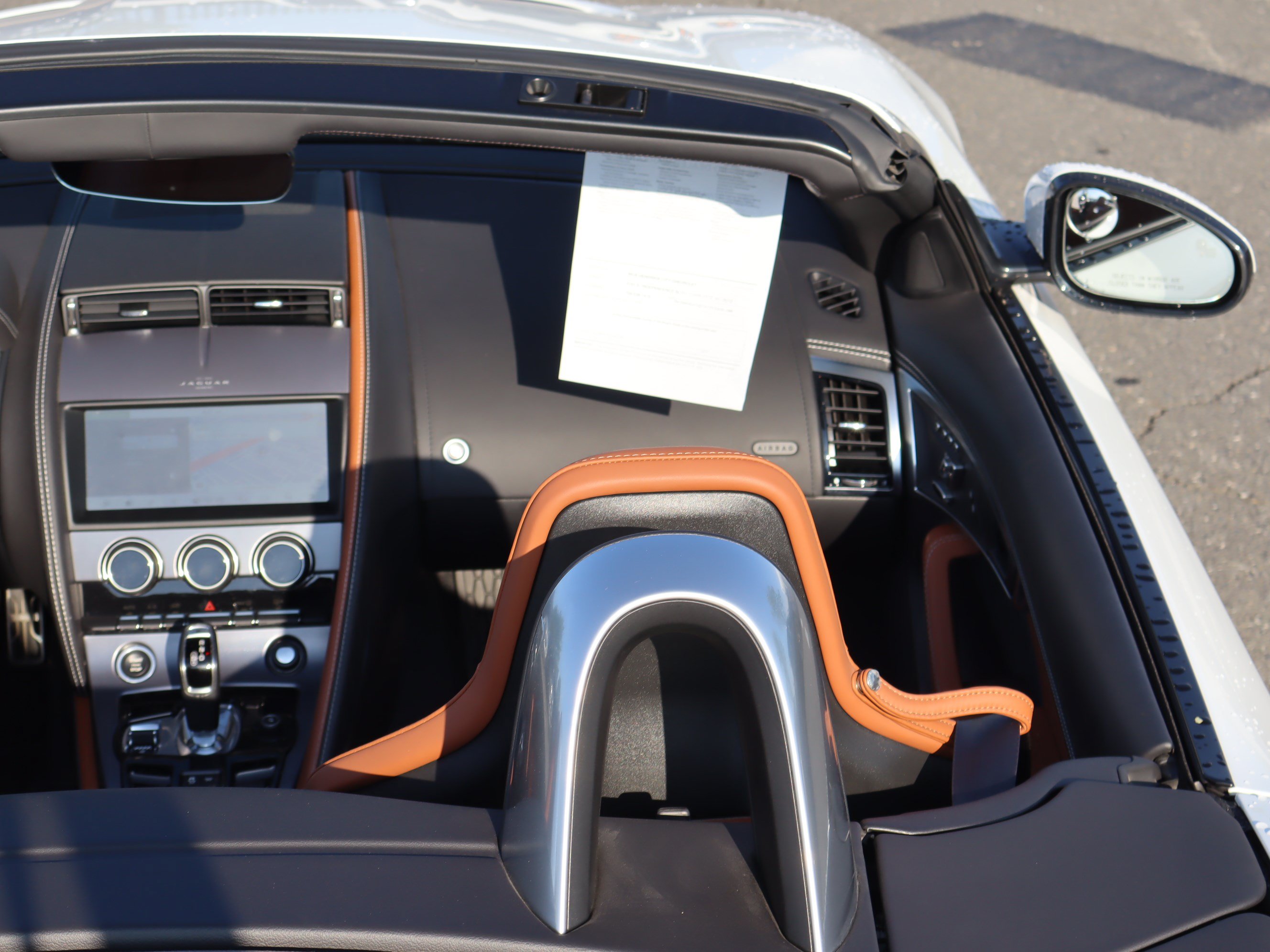 Used 2022 Jaguar F-TYPE Convertible RWD image 13