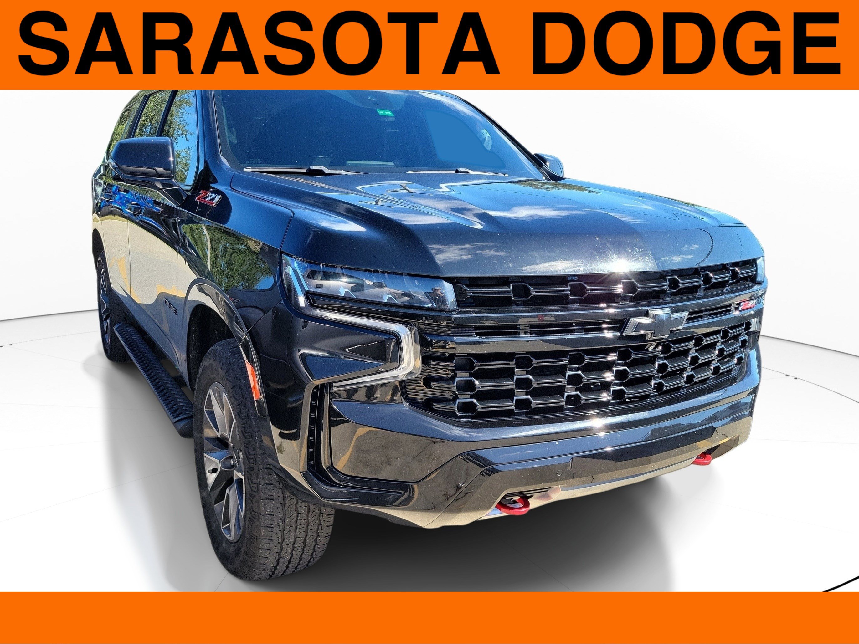 Used 2024 Chevrolet Tahoe Z71 w/ Luxury Package AWD/4WD image 1