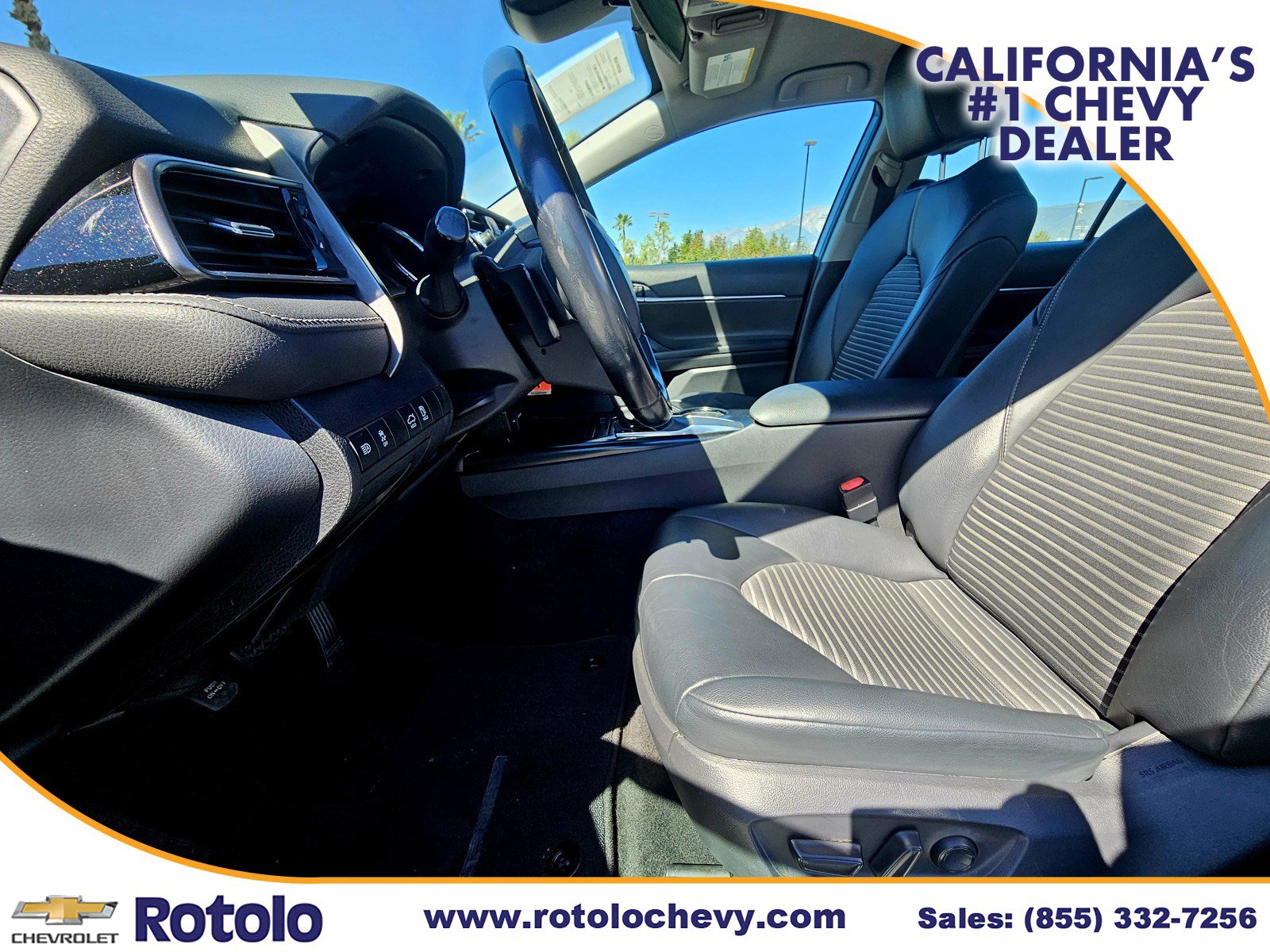 Used 2020 Toyota Camry SE w/ Carpet Mat Package image 15