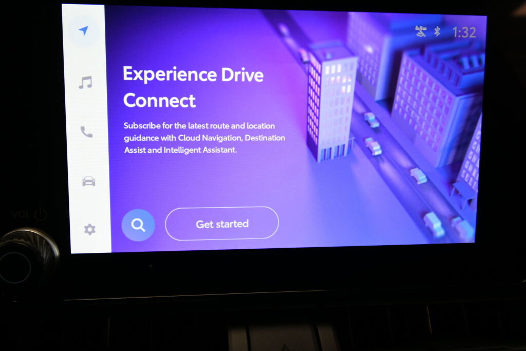 Used 2025 Toyota RAV4 XLE image 14