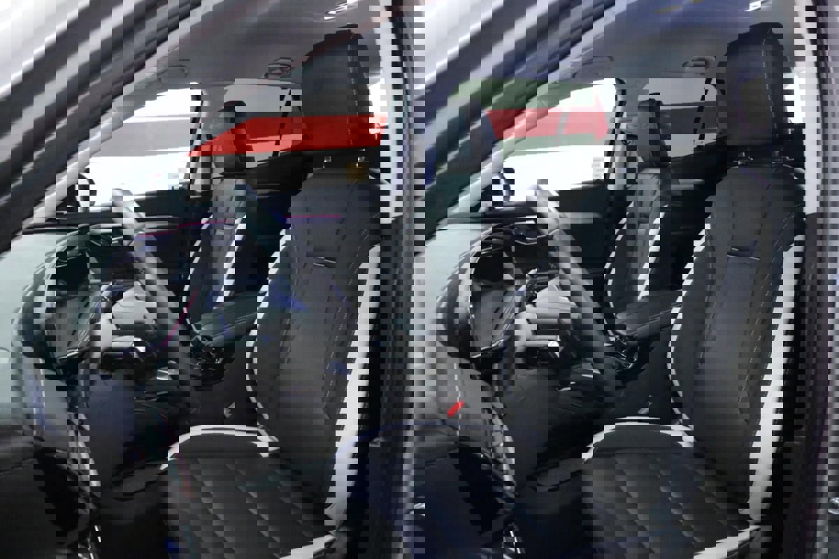 Used 2025 Buick Envision Sport Touring image 5