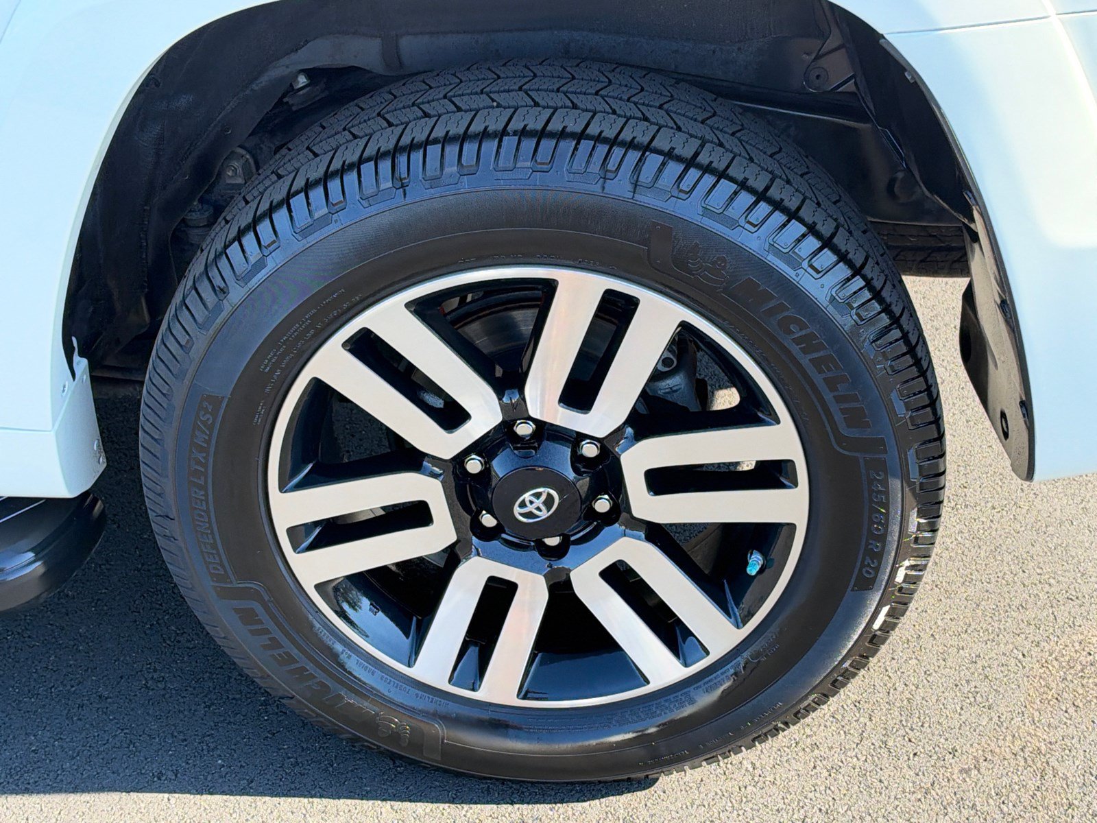 Used 2021 Toyota 4Runner Limited AWD/4WD image 19