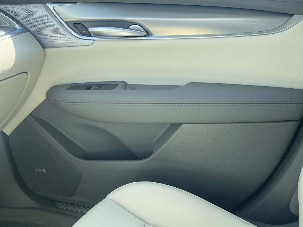 New 2026 Cadillac XT5 Premium Luxury w/ Driver Assist Package FWD image 31