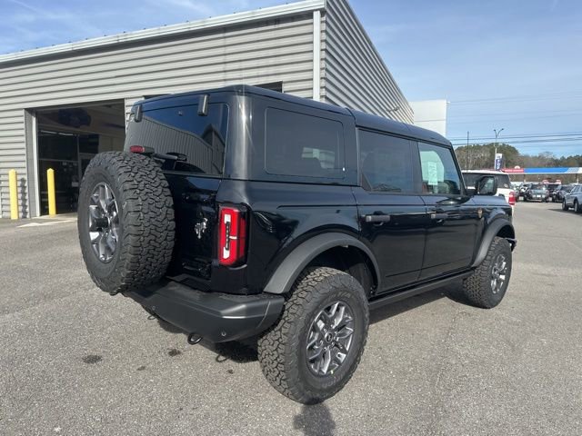 New 2025 Ford Bronco Badlands image 3