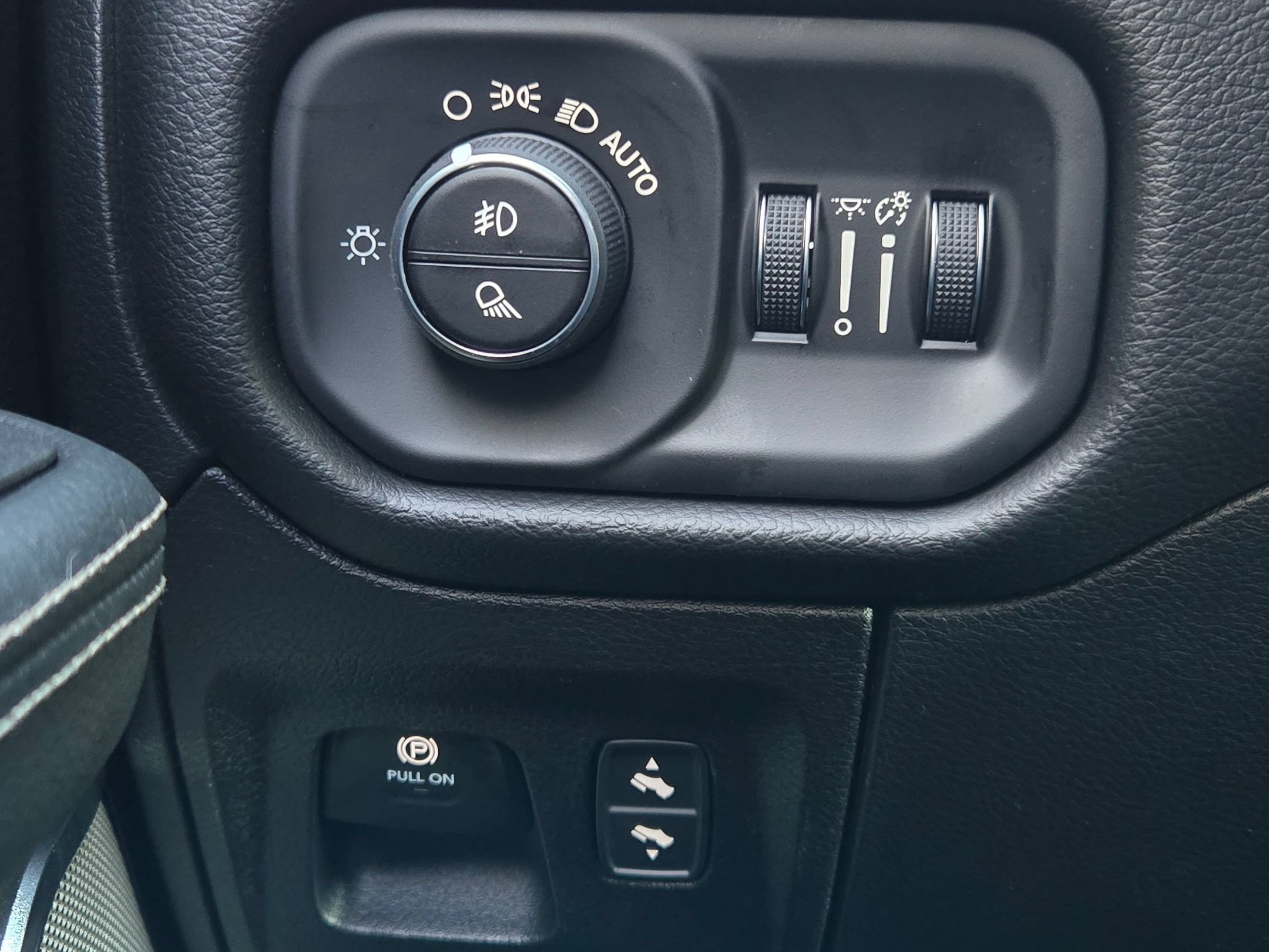 New 2026 RAM 1500 Laramie w/ Night Edition AWD/4WD image 18