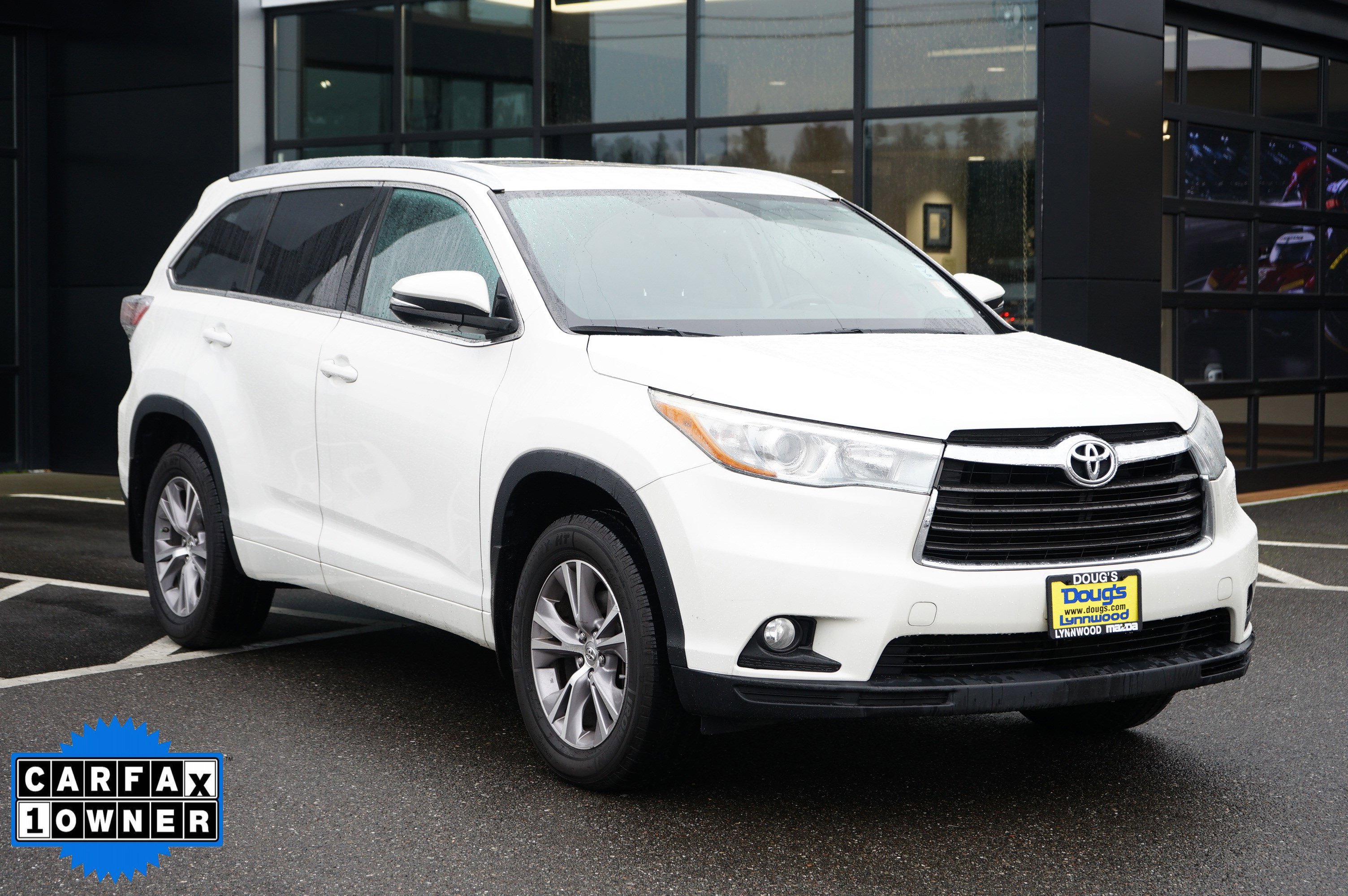 Used 2015 Toyota Highlander XLE image 1
