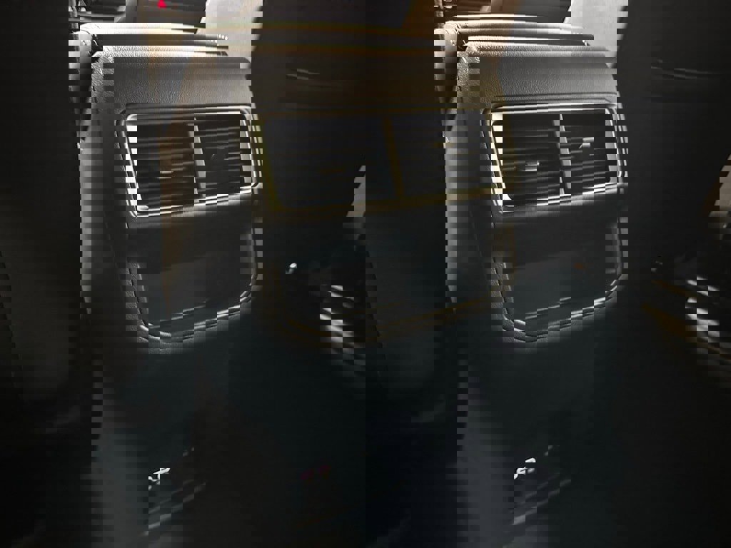 Used 2025 Volkswagen Atlas Cross Sport SE image 47