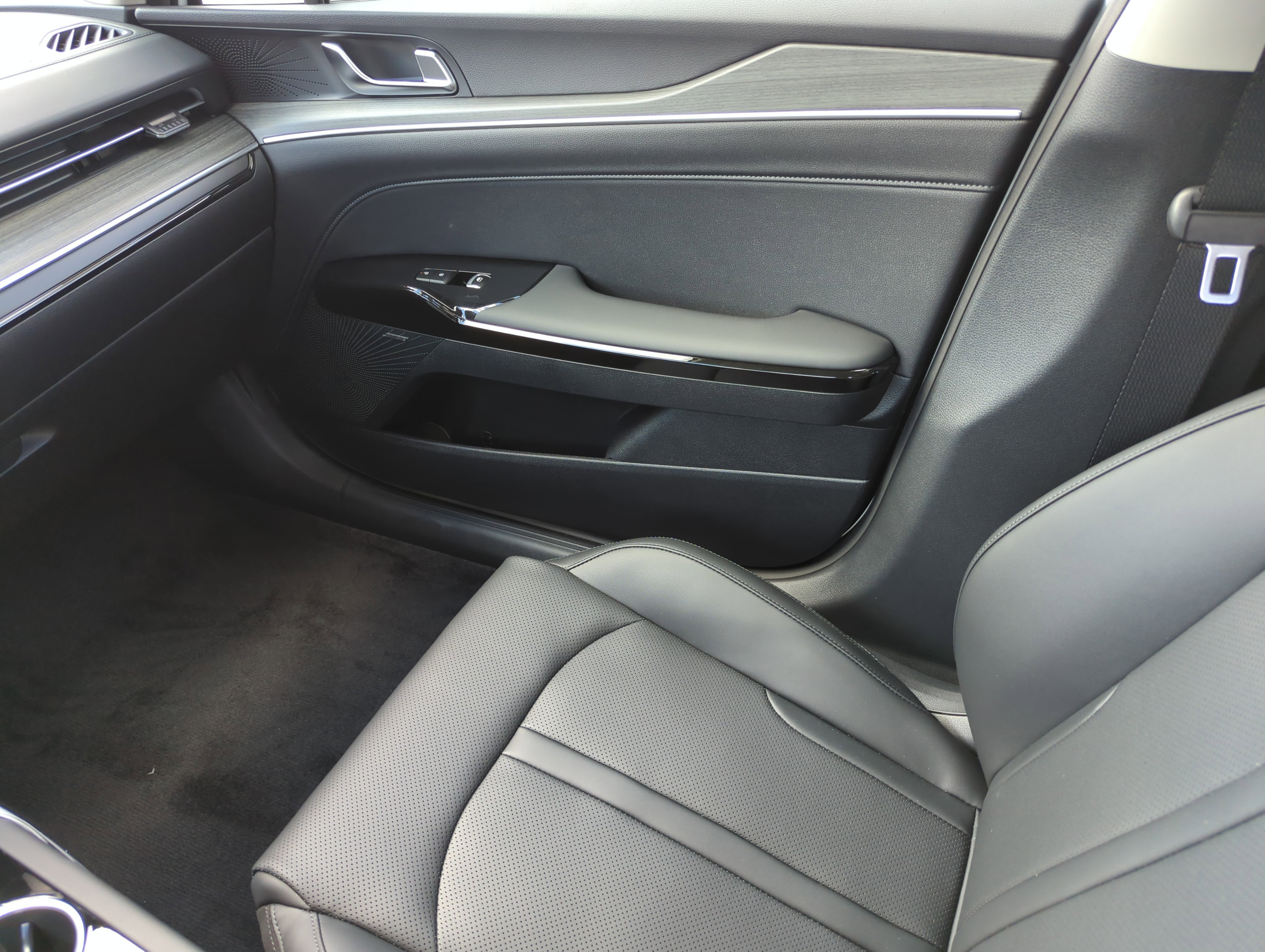 New 2026 Kia K5 EX FWD image 17