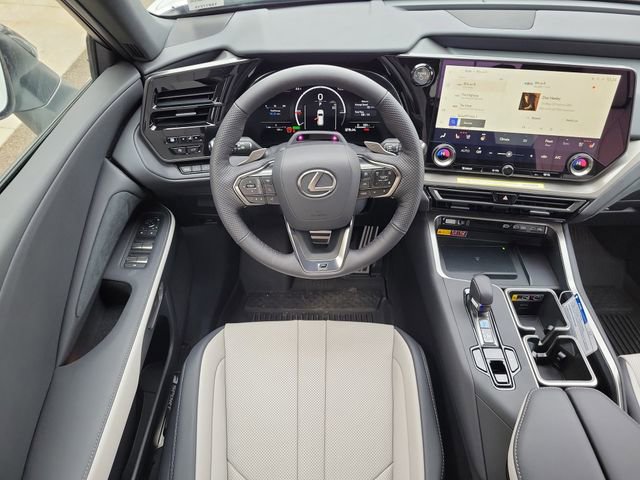 New 2026 Lexus TX 500h AWD image 10