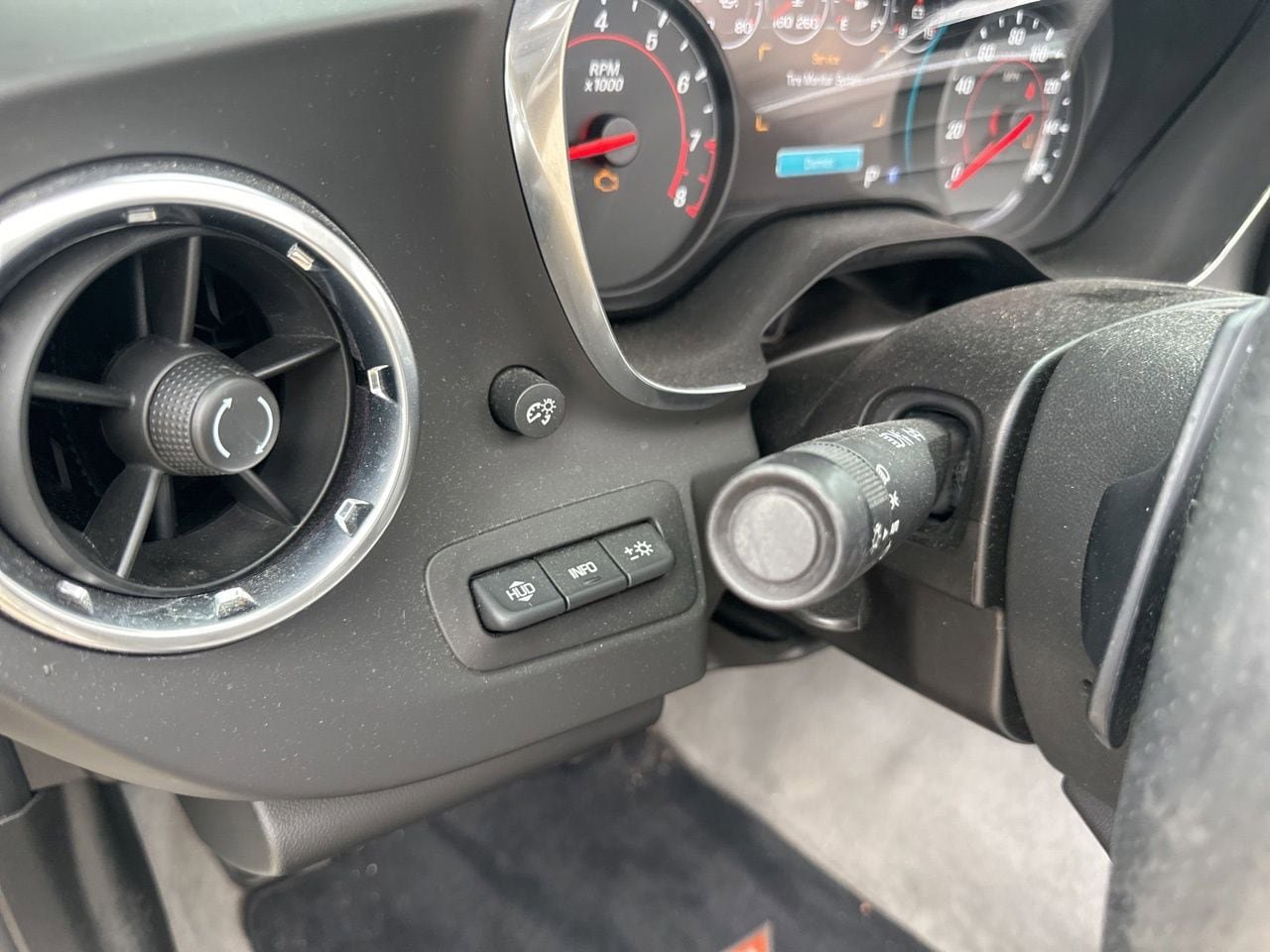 Used 2017 Chevrolet Camaro LT RWD image 16