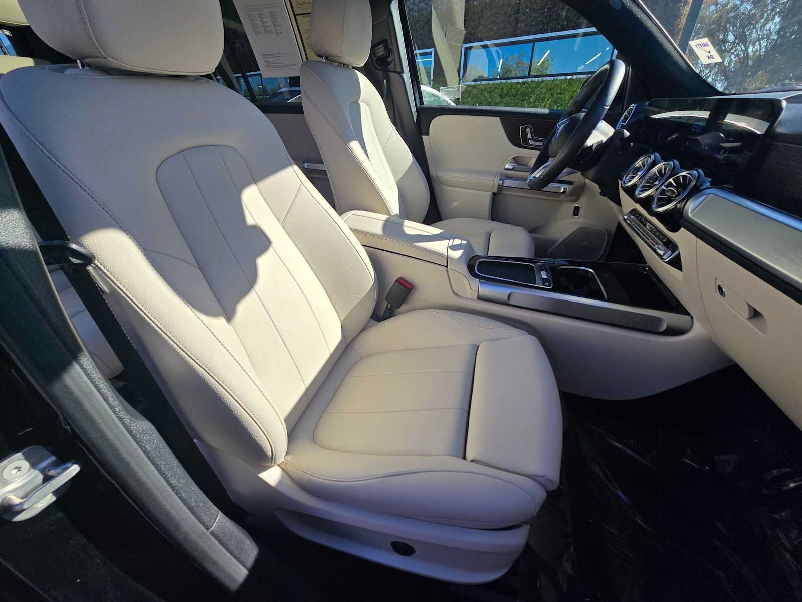 Used 2024 Mercedes-Benz EQB 250+ image 10
