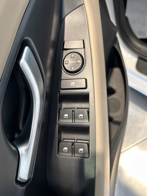 Used 2018 Hyundai Elantra GT FWD image 12