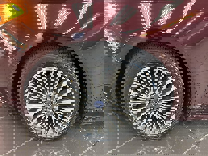 Used 2018 Ford Fusion SE w/ Fusion SE Technology Package image 32