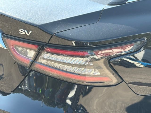 Used 2023 Nissan Maxima SV w/ Floor Mat Group FWD image 12