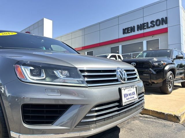 Used 2017 Volkswagen Touareg Wolfsburg Edition AWD/4WD image 4