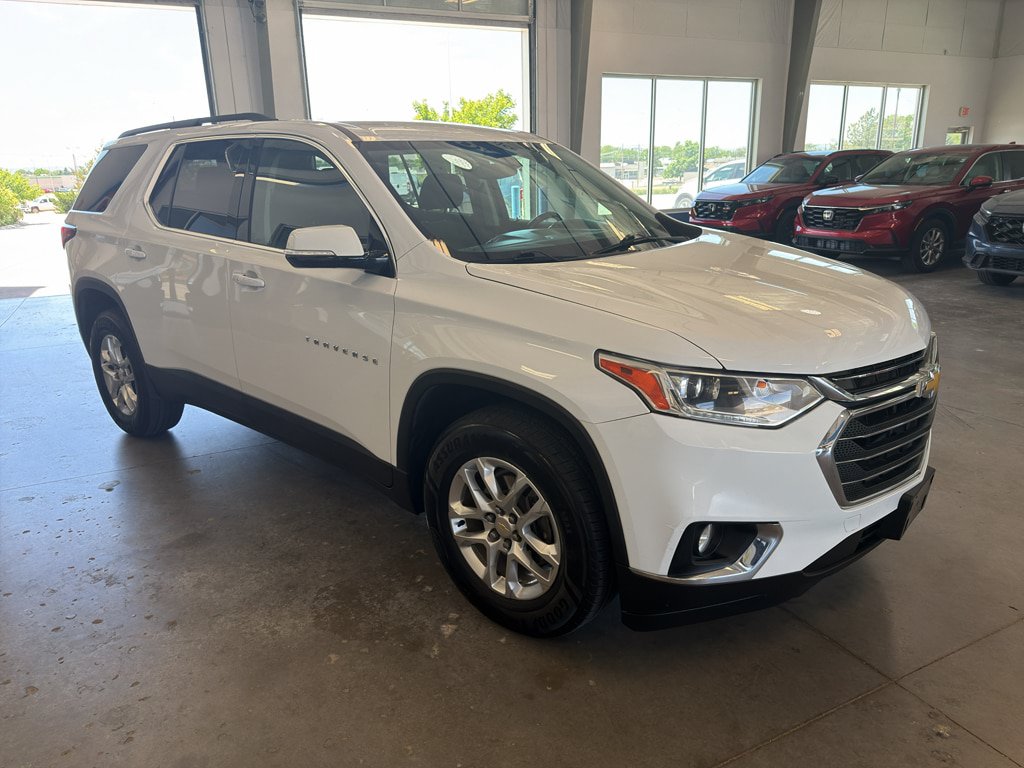 Used 2020 Chevrolet Traverse LT FWD image 7