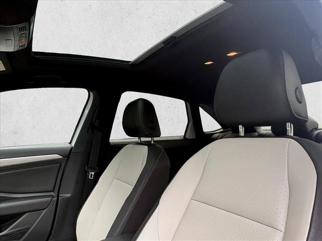 Used 2021 Volkswagen Jetta R-Line FWD image 9