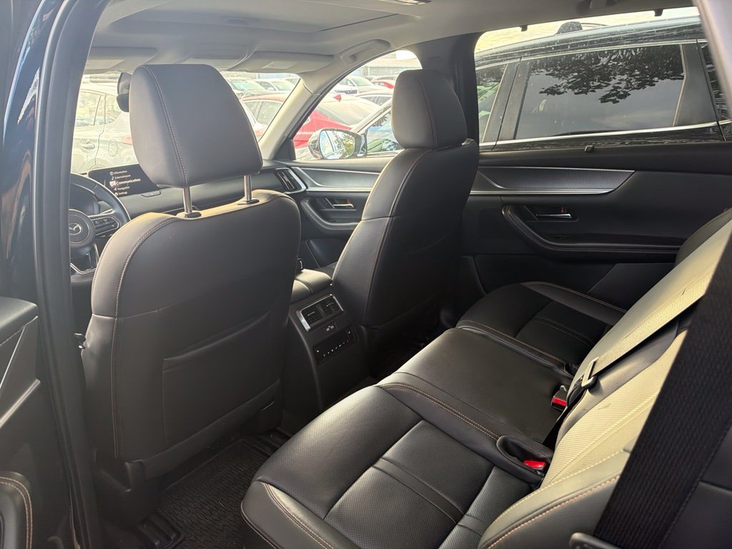 Used 2026 MAZDA CX-90 Plug-In Hybrid w/ Preferred AWD/4WD image 8