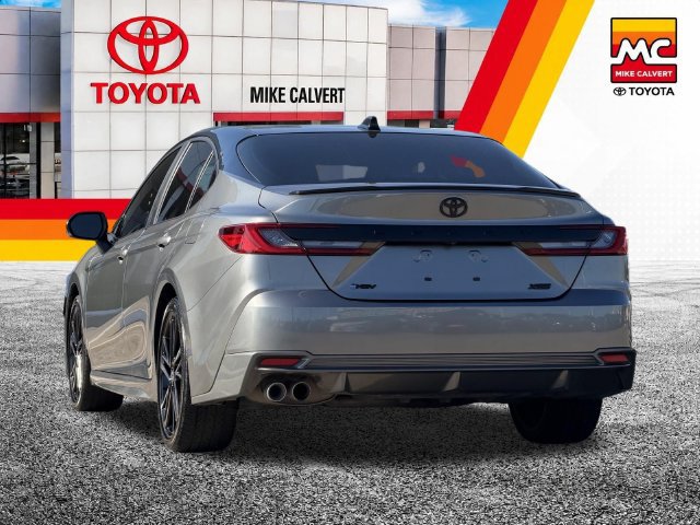 Used 2025 Toyota Camry XSE FWD image 4