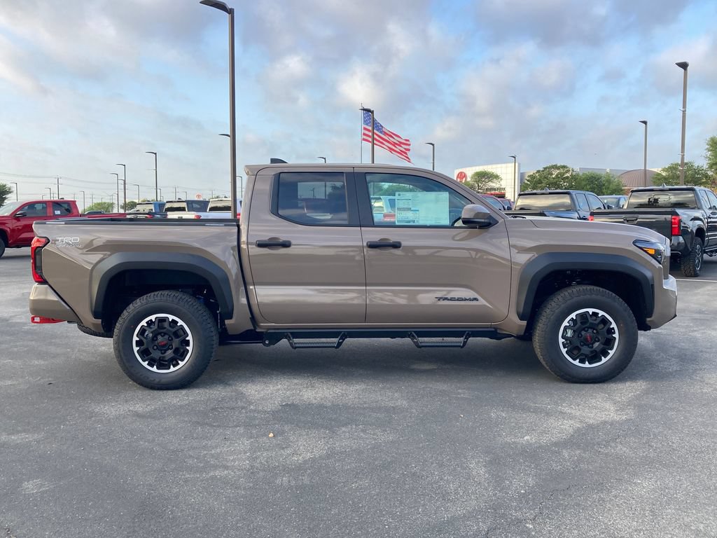 New 2026 Toyota Tacoma TRD Off-Road AWD/4WD image 4