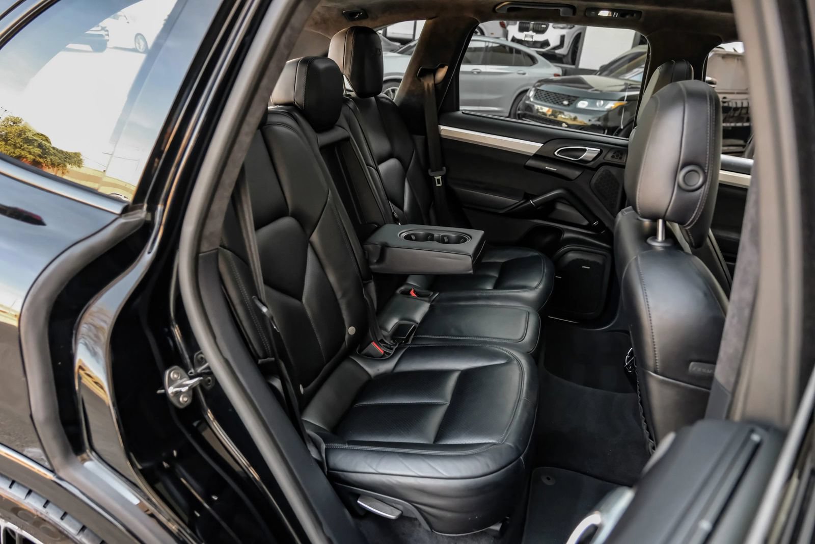 Used 2018 Porsche Cayenne GTS w/ Premium Package Plus AWD/4WD image 39