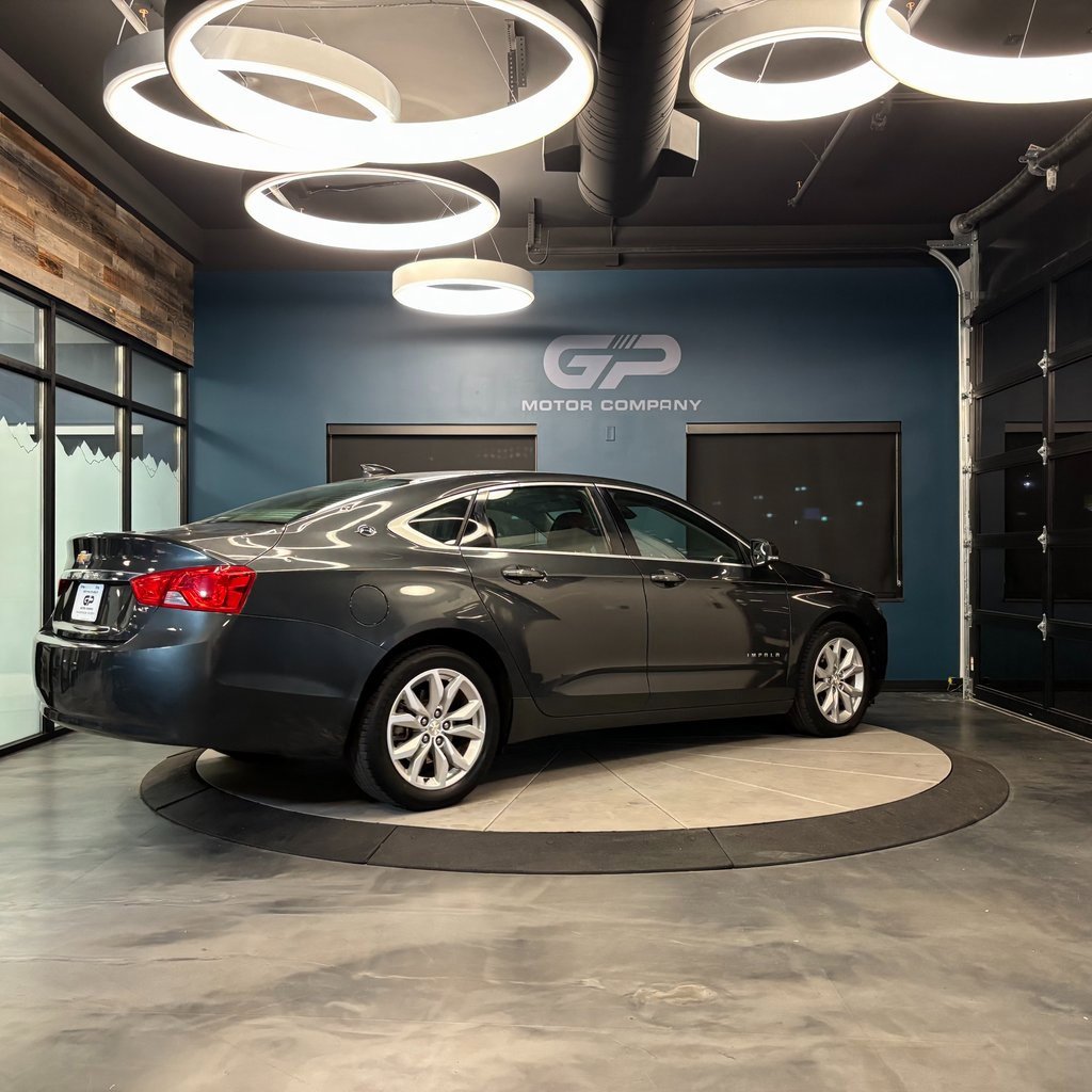 Used 2018 Chevrolet Impala LT image 3