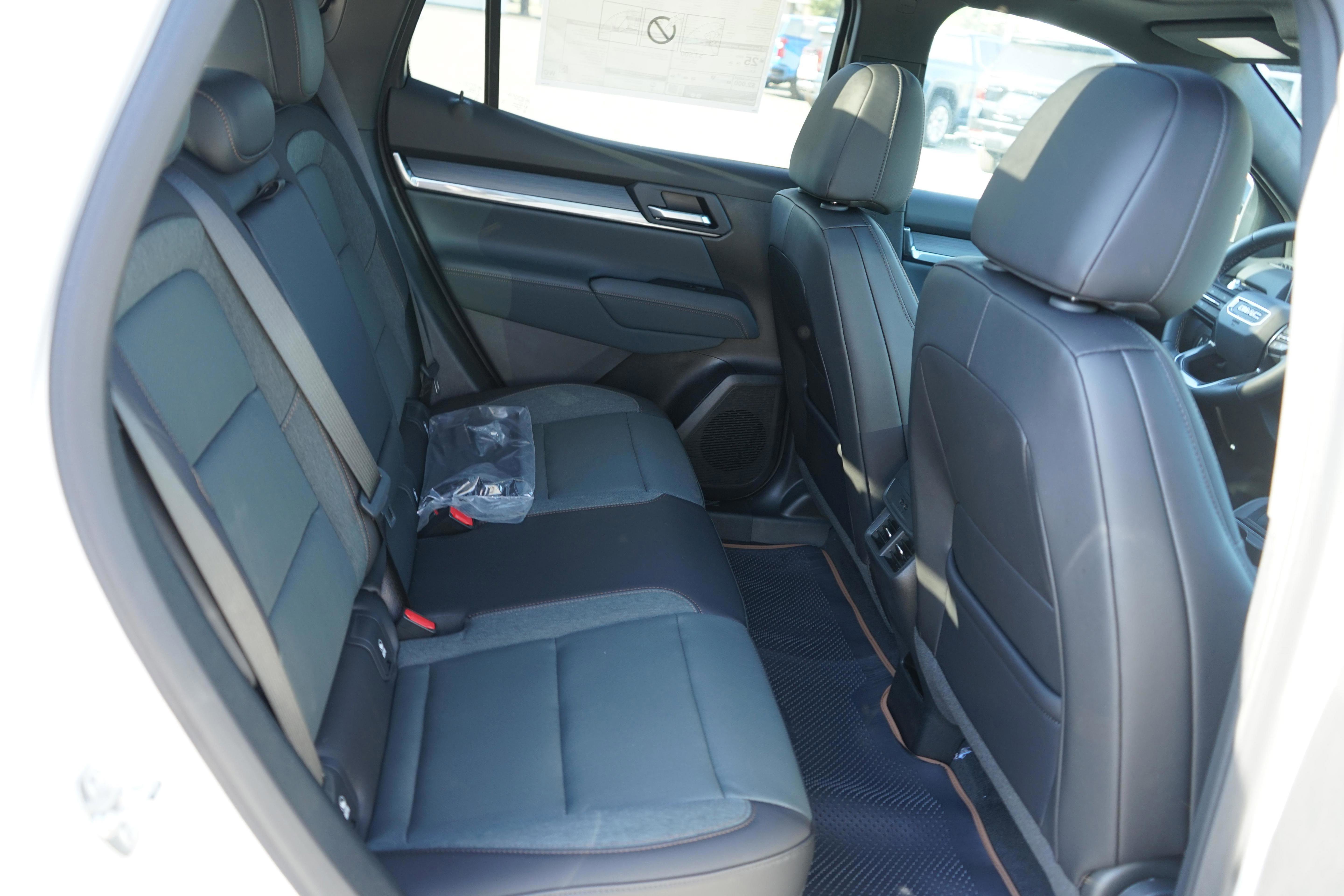 New 2026 GMC Terrain AT4 image 25
