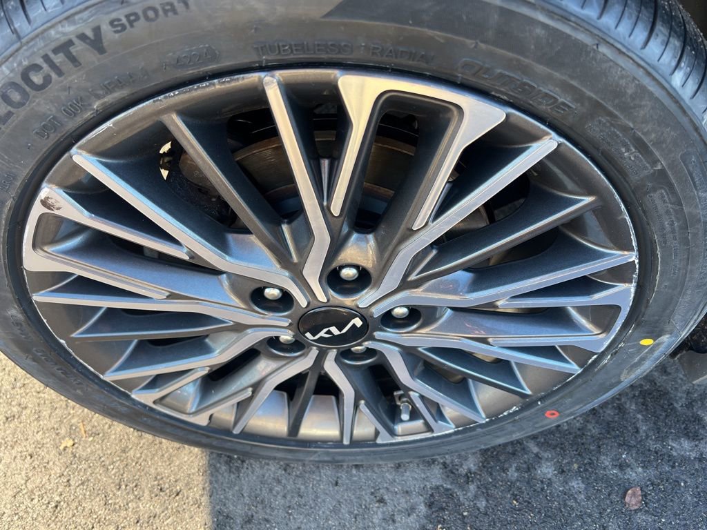 Certified 2023 Kia Forte GT-Line w/ GT-Line Technology Package image 39