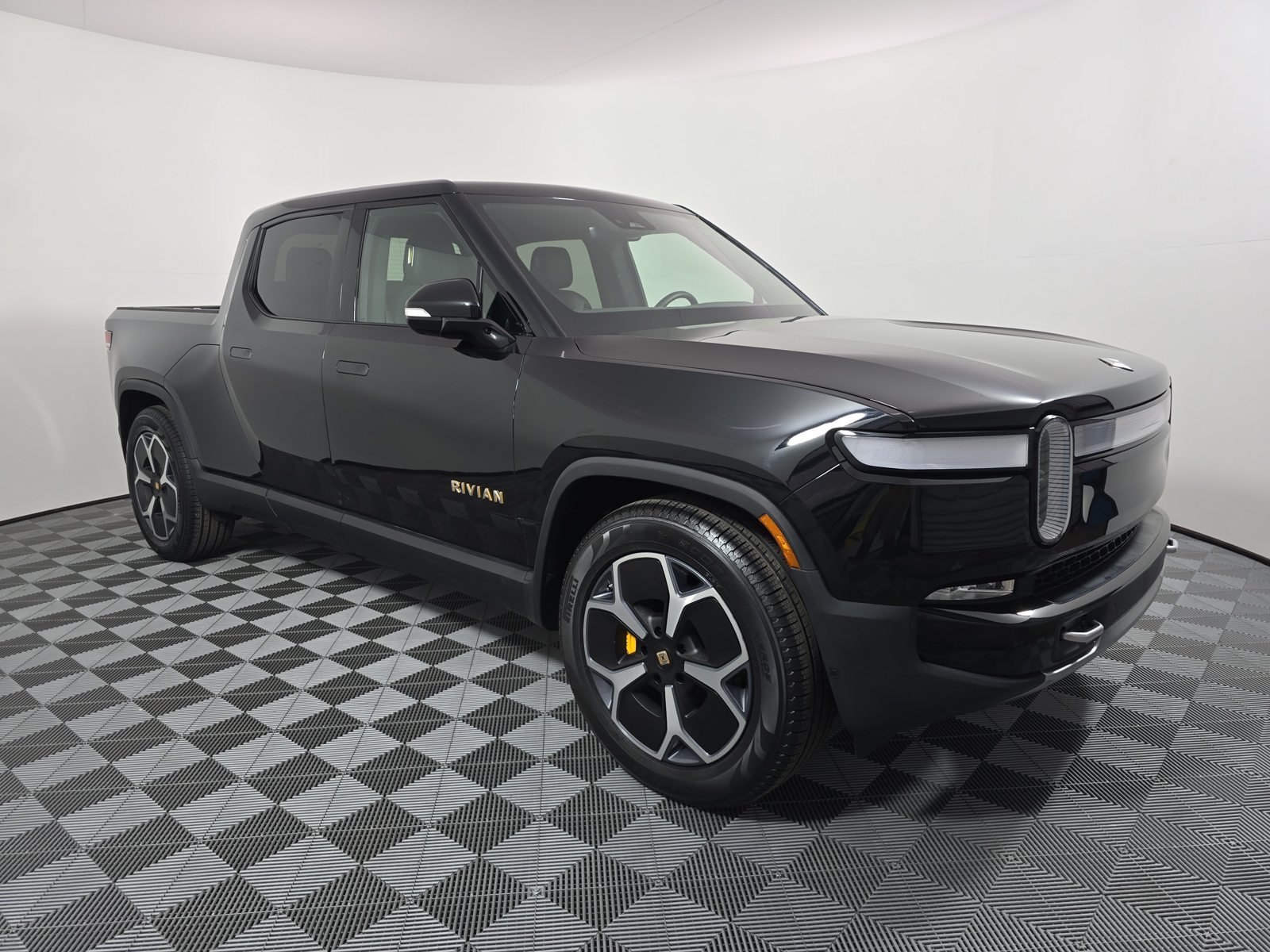Used 2022 Rivian R1T Adventure AWD/4WD image 7