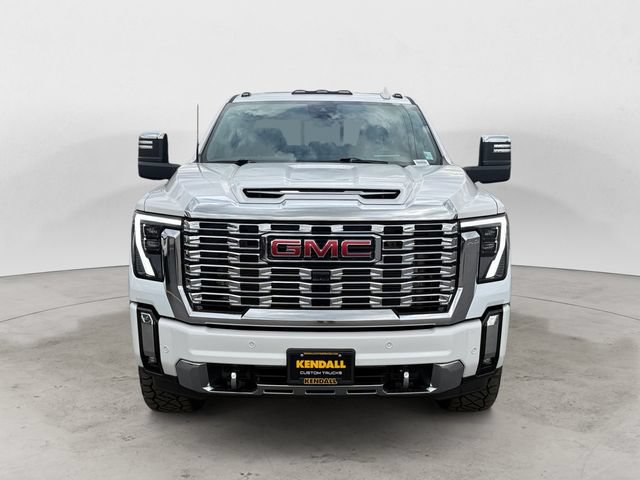 Used 2024 GMC Sierra 3500 Denali w/ Denali Reserve Package AWD/4WD image 3