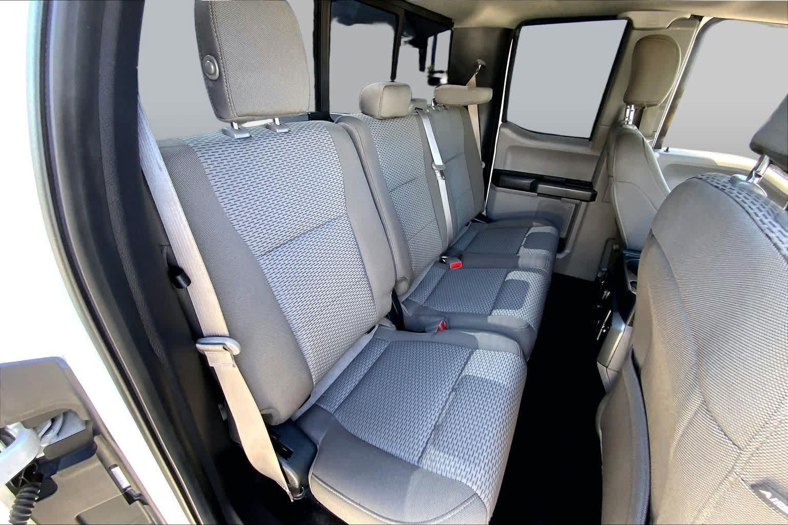 Used 2018 Ford F150 XLT w/ Equipment Group 302A Luxury AWD/4WD image 16