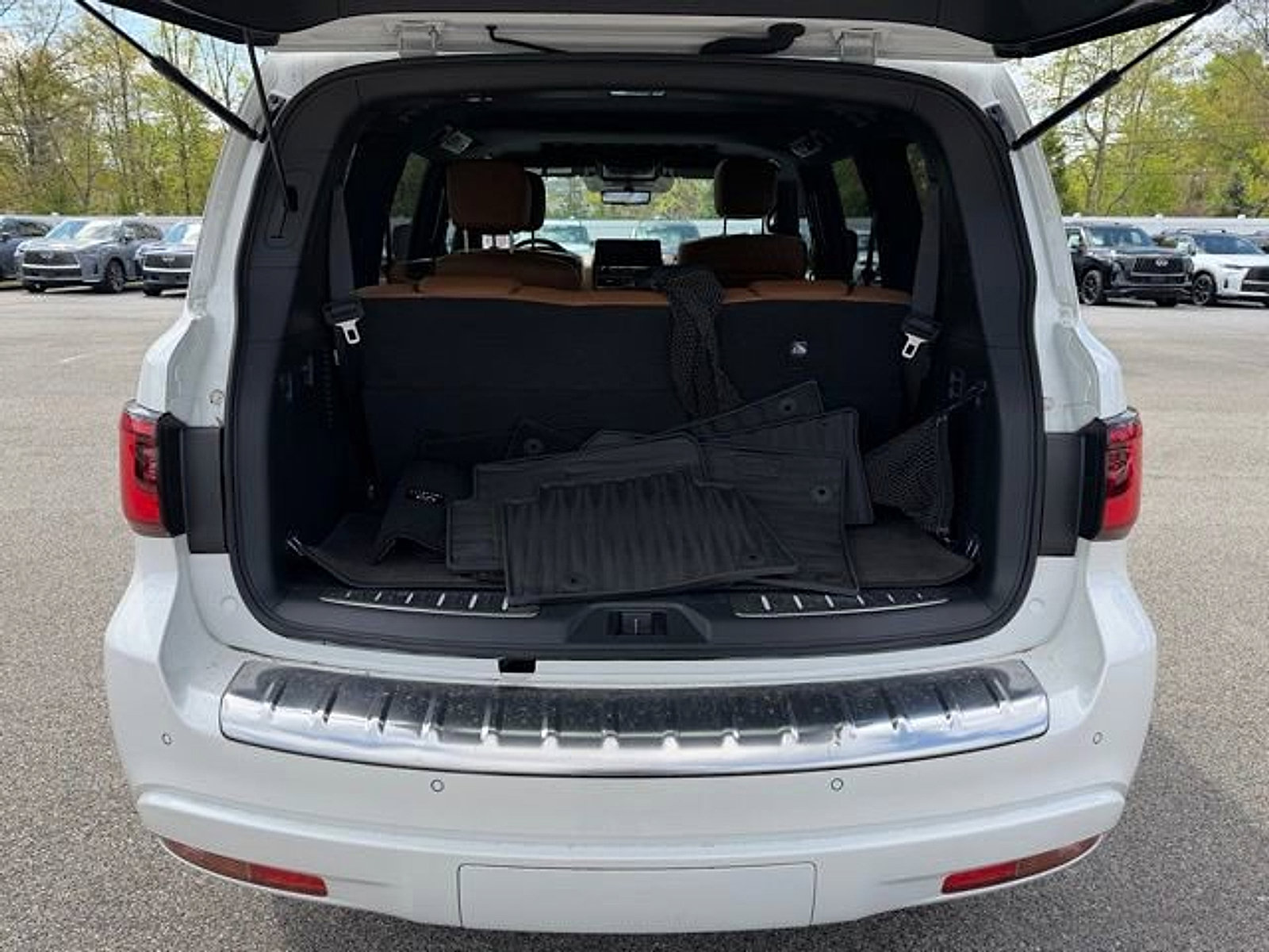 Certified 2024 INFINITI QX80 Sensory image 21