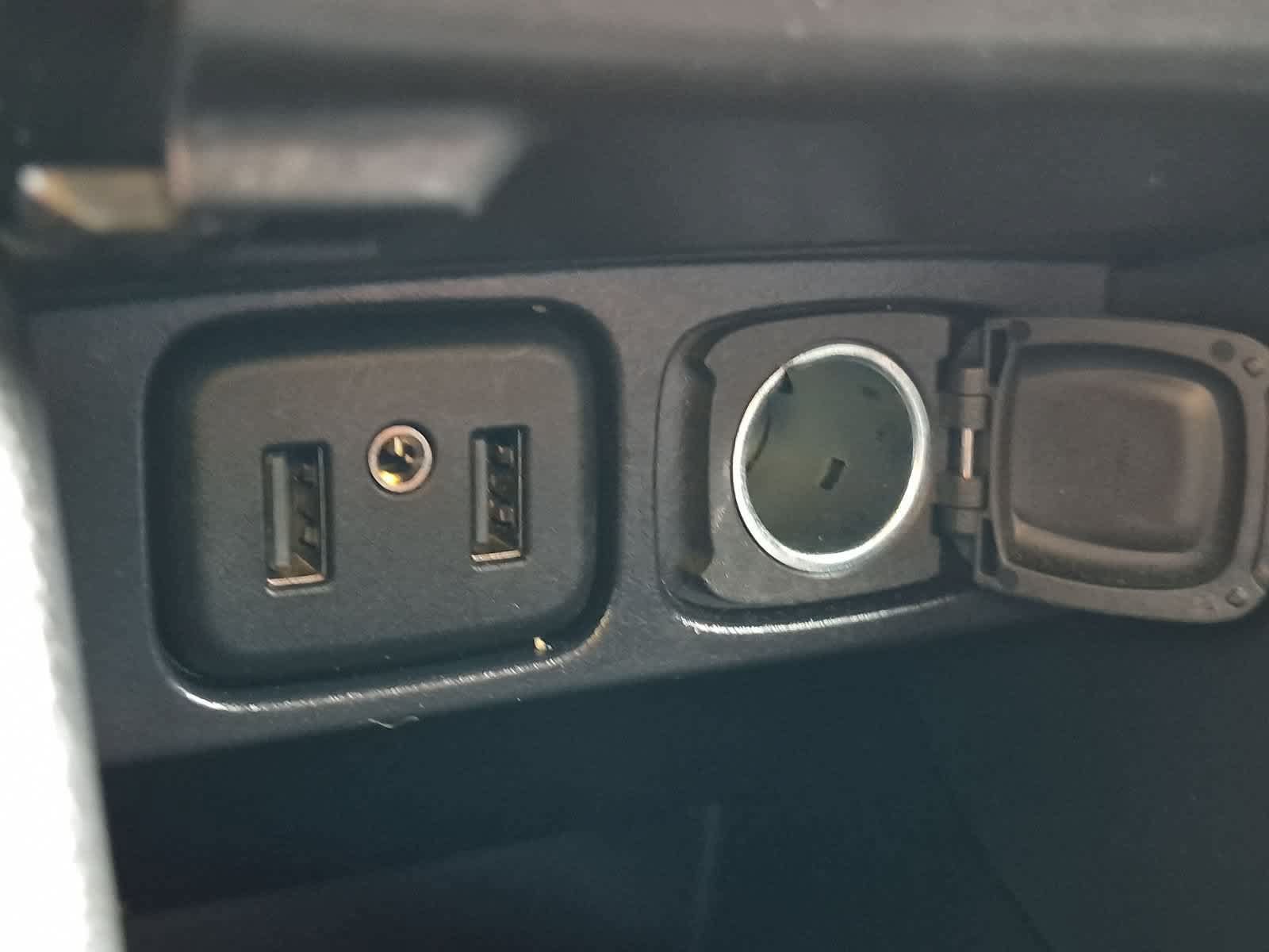 Used 2020 Buick Encore Preferred w/ Safety Package FWD image 30