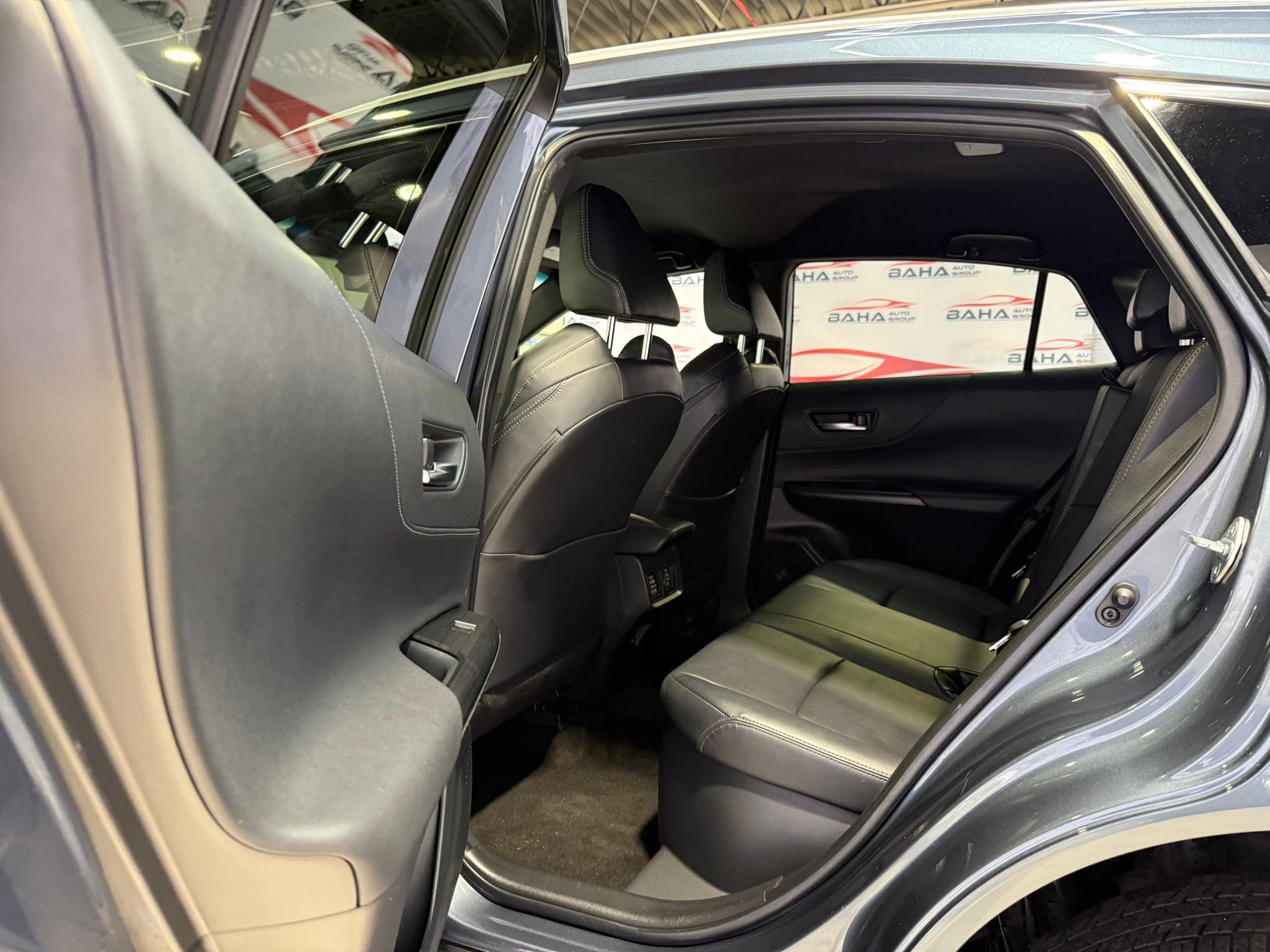 Used 2023 Toyota Venza XLE AWD/4WD image 52