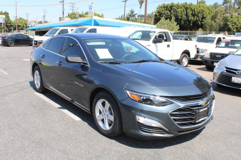 Used 2021 Chevrolet Malibu LS FWD image 1