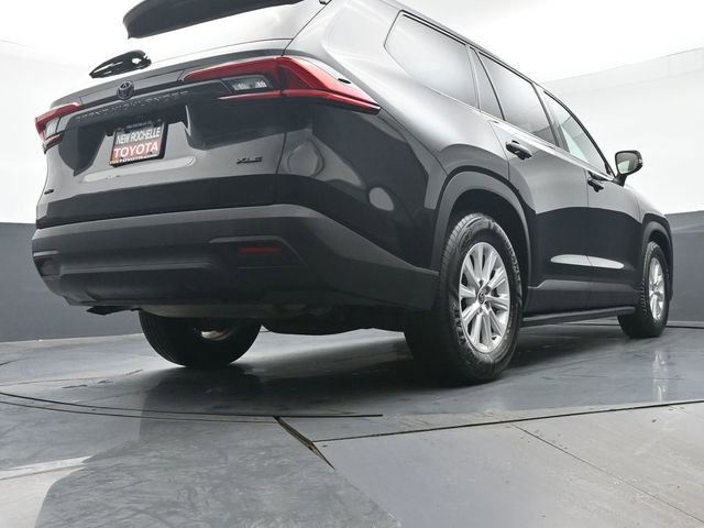 Used 2024 Toyota Grand Highlander XLE image 40